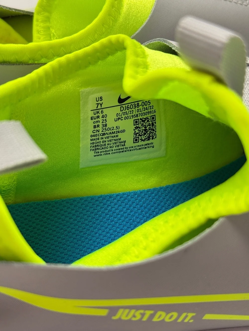 Nike these slip